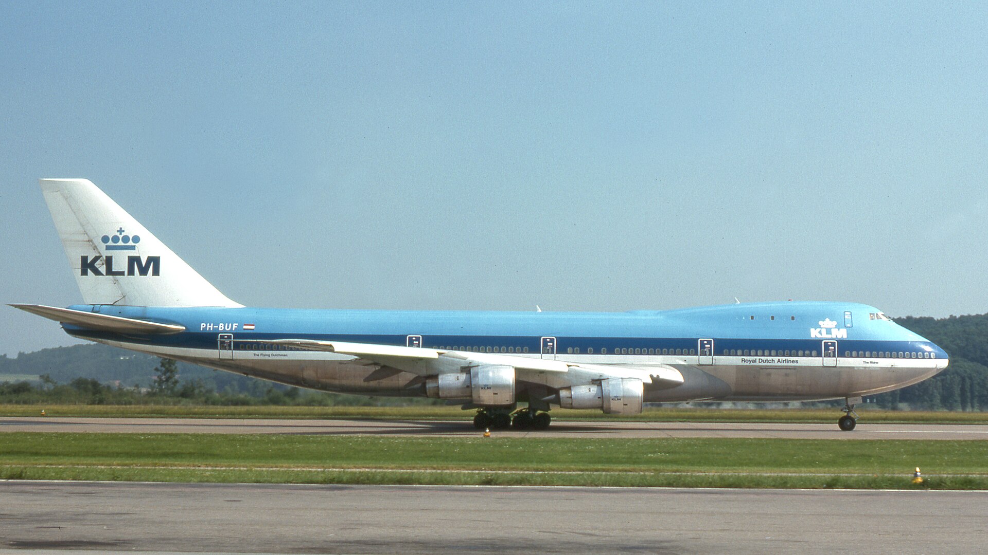 KLM aircraft (KL) — maskapai rute internasional, photo via Wikimedia Commons (Wikipedia media-list)