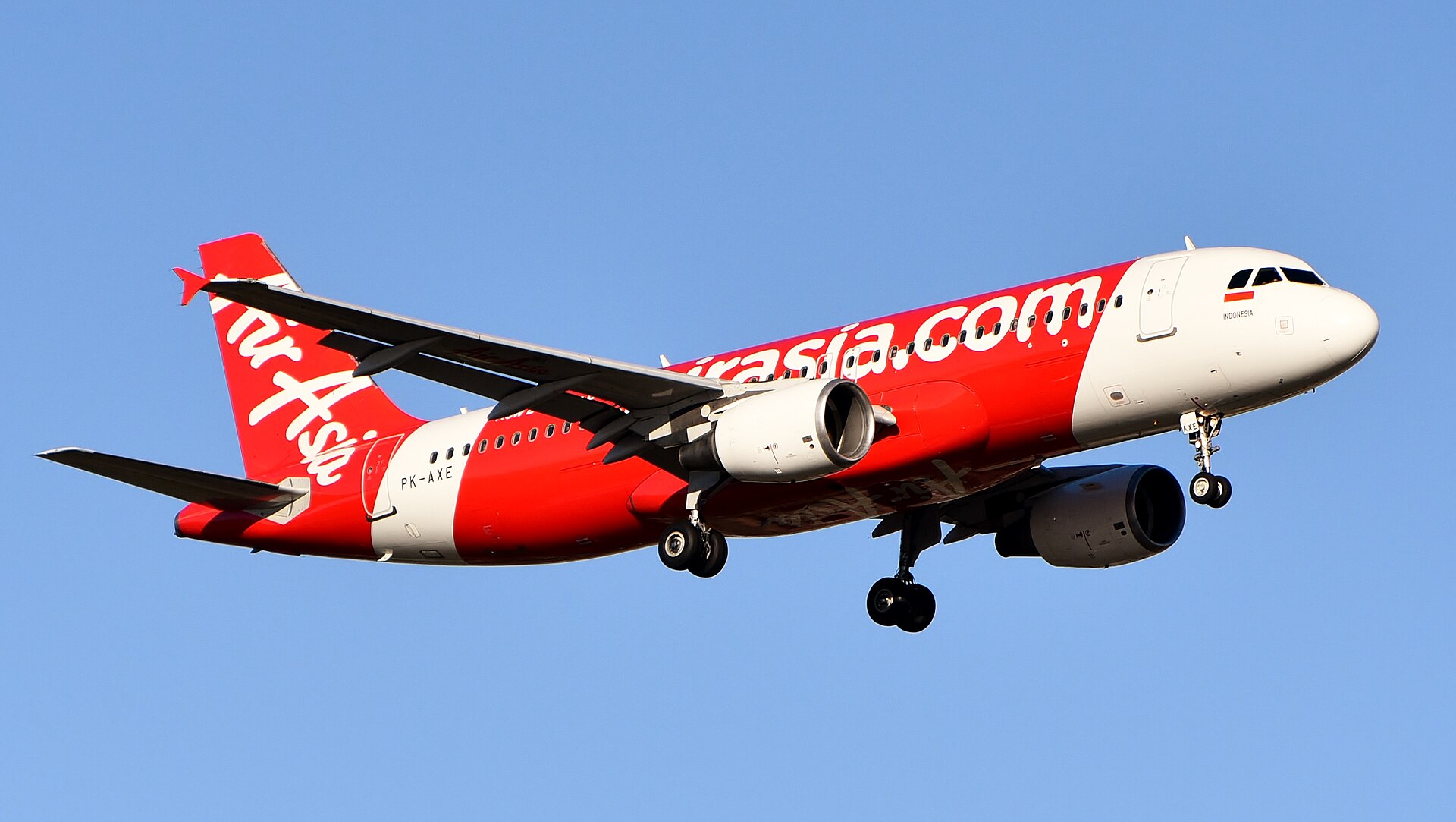 Indonesia AirAsia aircraft (QZ) — maskapai rute internasional, photo via Wikimedia Commons (Wikipedia media-list)