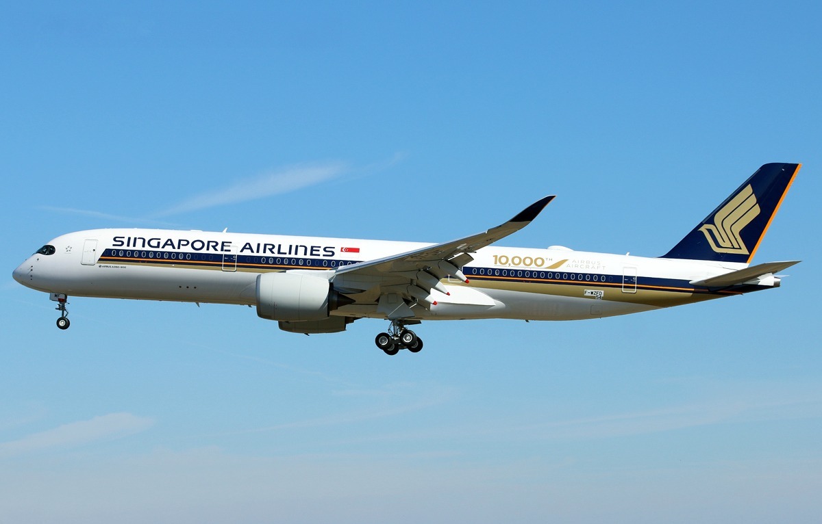 Singapore Airlines aircraft (SQ) — maskapai rute Umroh/Hajj Indonesia, photo via Wikimedia Commons (Wikipedia summary)